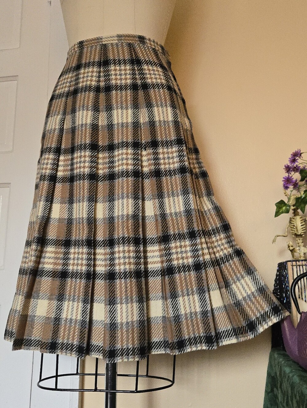 1950s beige, black, white plaid pleated skirt | Personal | ILGWU tag